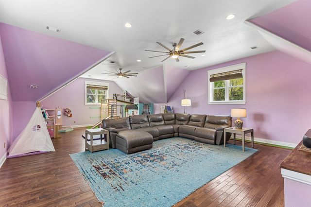 100 Oakmont Pl, Lebanon, TN 37087