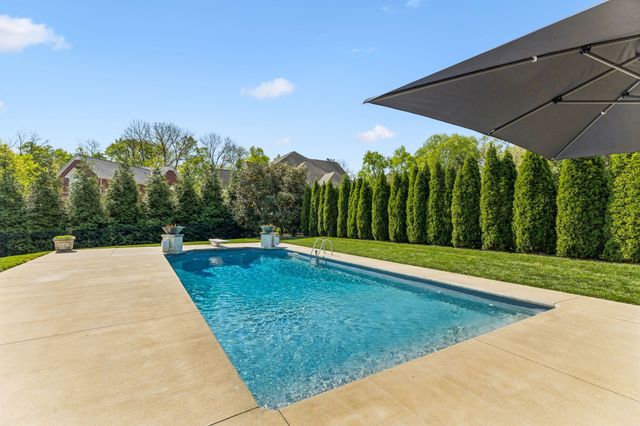 100 Oakmont Pl, Lebanon, TN 37087
