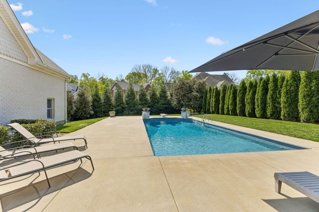 100 Oakmont Pl, Lebanon, TN 37087