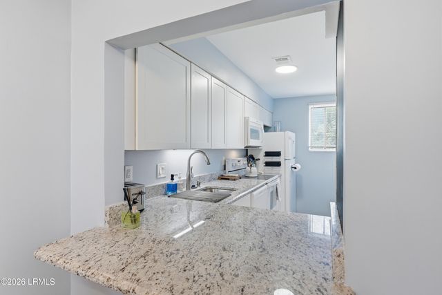 156 Dillon Rd Apt 225, Hilton Head Island, SC 29926