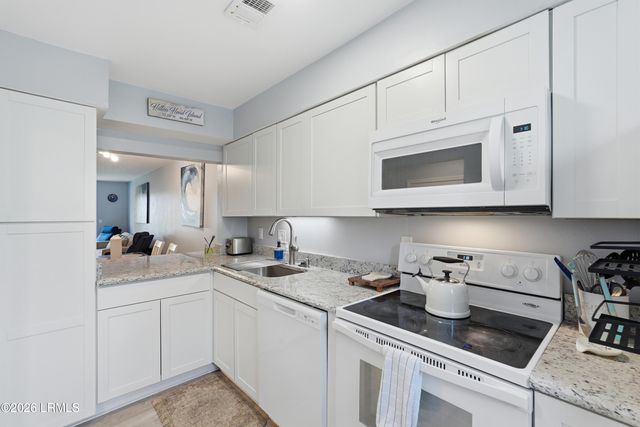 156 Dillon Rd Apt 225, Hilton Head Island, SC 29926