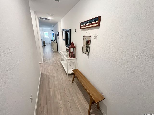 1072 Shutter Way, Kerrville, TX 78028