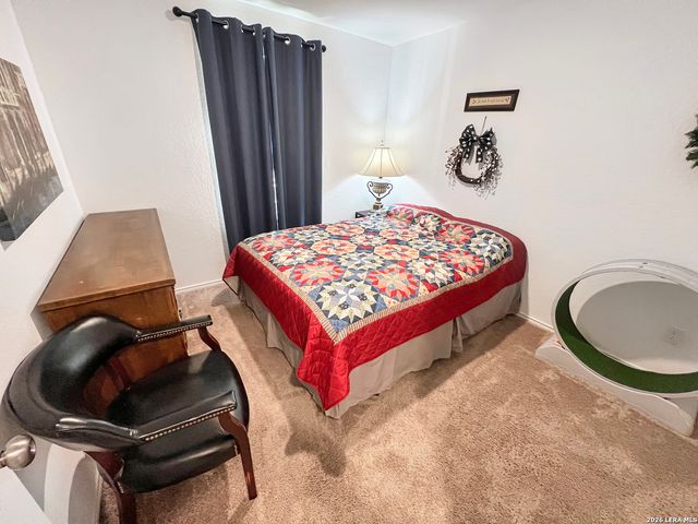 1072 Shutter Way, Kerrville, TX 78028