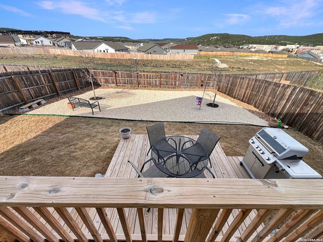 1072 Shutter Way, Kerrville, TX 78028