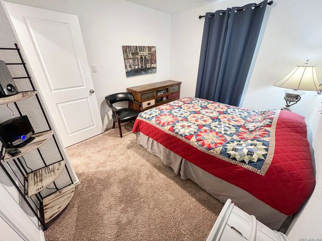 1072 Shutter Way, Kerrville, TX 78028