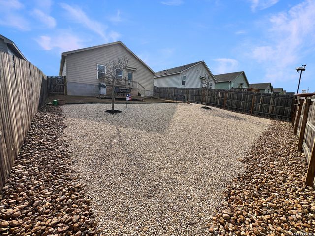 1072 Shutter Way, Kerrville, TX 78028