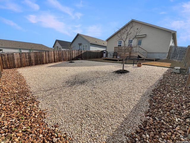 1072 Shutter Way, Kerrville, TX 78028