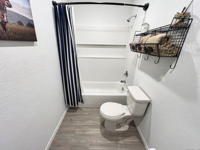 1072 Shutter Way, Kerrville, TX 78028