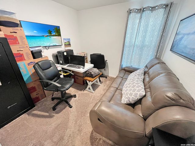 1072 Shutter Way, Kerrville, TX 78028