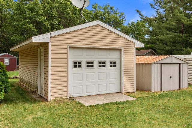 1140 Chicago Drive, Friendship, WI 53934