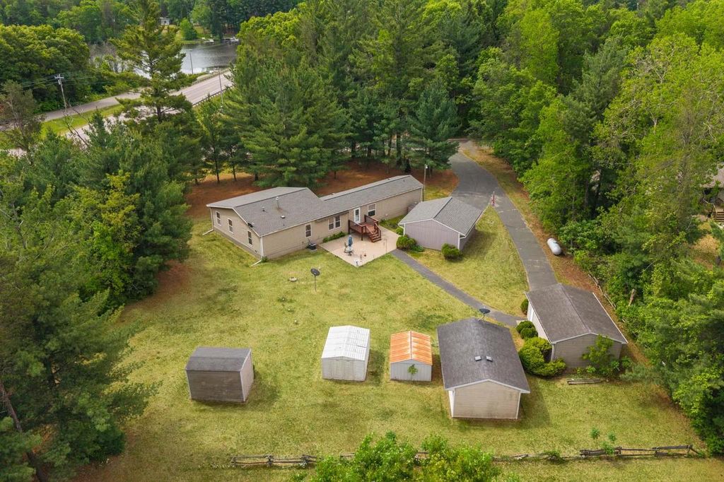 1140 Chicago Drive, Friendship, WI 53934