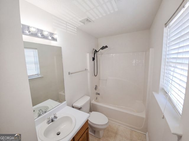 220 Fox Creek Boulevard, Woodstock, GA 30188