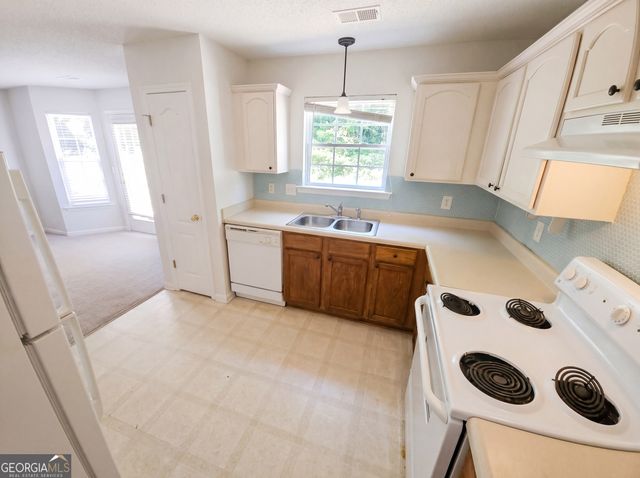 220 Fox Creek Boulevard, Woodstock, GA 30188