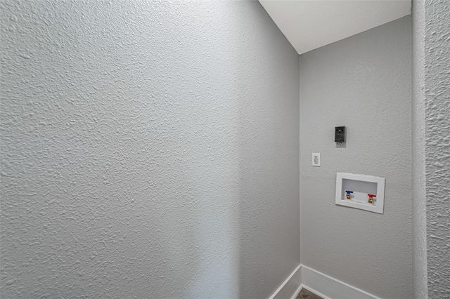 4908 N 15TH STREET, Tampa, FL 33610