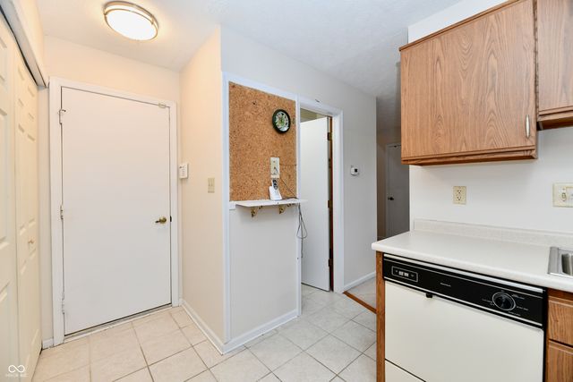 9411 Wimbledon Court N, Indianapolis, IN 46250