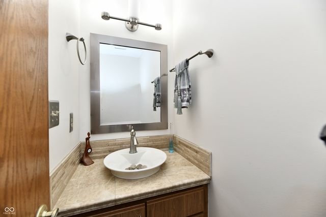 9411 Wimbledon Court N, Indianapolis, IN 46250