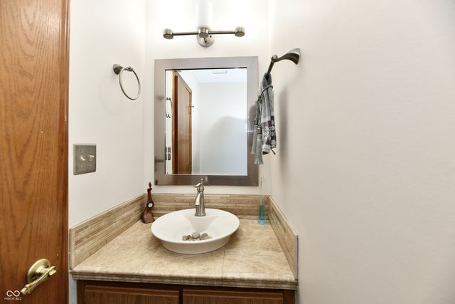 9411 Wimbledon Court N, Indianapolis, IN 46250