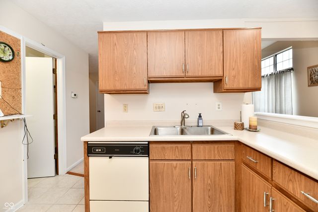 9411 Wimbledon Court N, Indianapolis, IN 46250