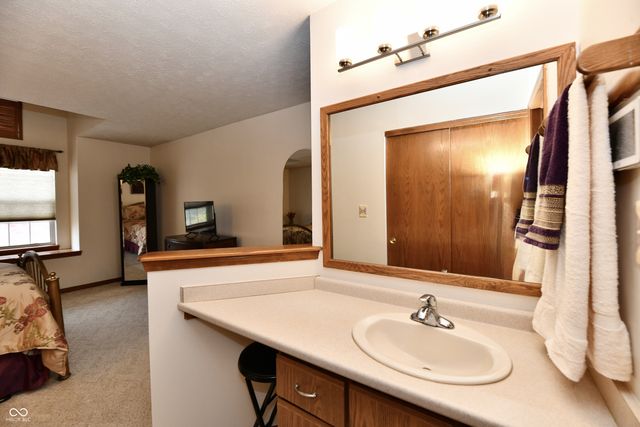 9411 Wimbledon Court N, Indianapolis, IN 46250