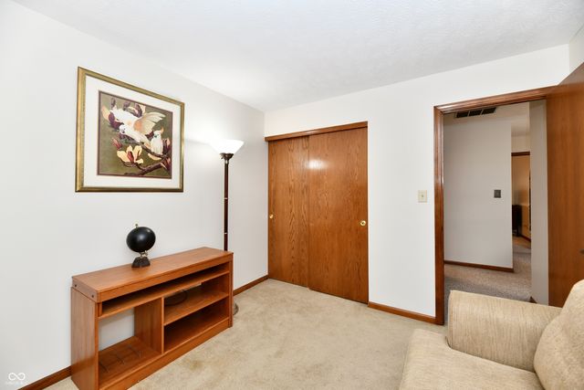 9411 Wimbledon Court N, Indianapolis, IN 46250