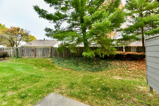 9411 Wimbledon Court N, Indianapolis, IN 46250