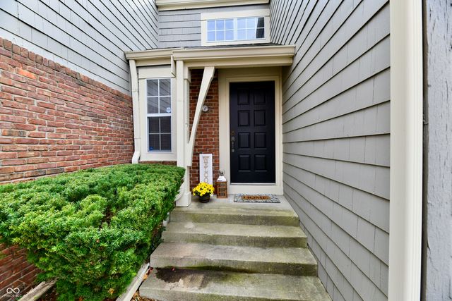 9411 Wimbledon Court N, Indianapolis, IN 46250