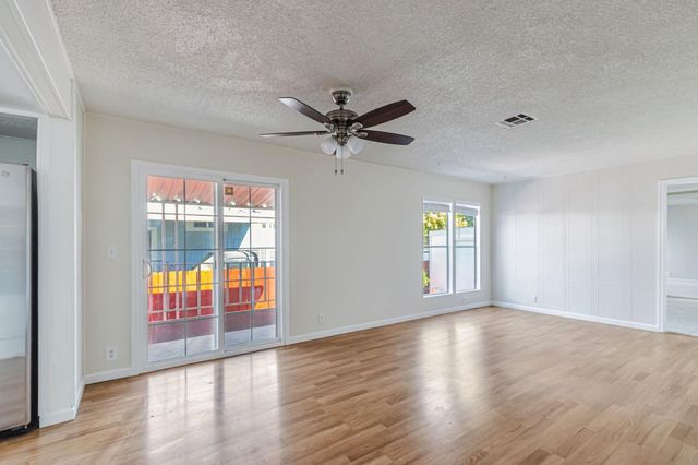 316 Los Encinos St 316, San Jose, CA 95134