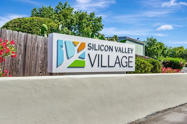 316 Los Encinos St 316, San Jose, CA 95134