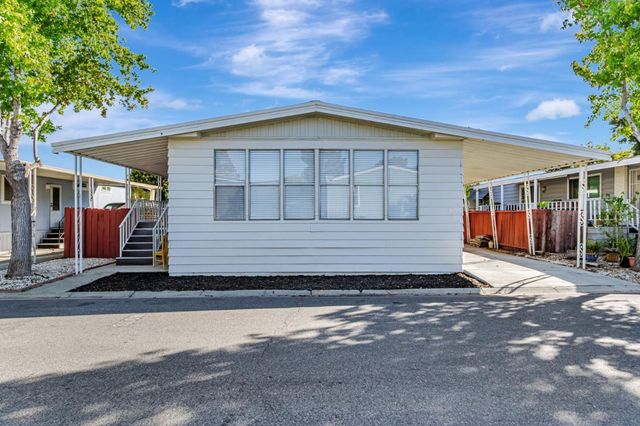 316 Los Encinos St 316, San Jose, CA 95134