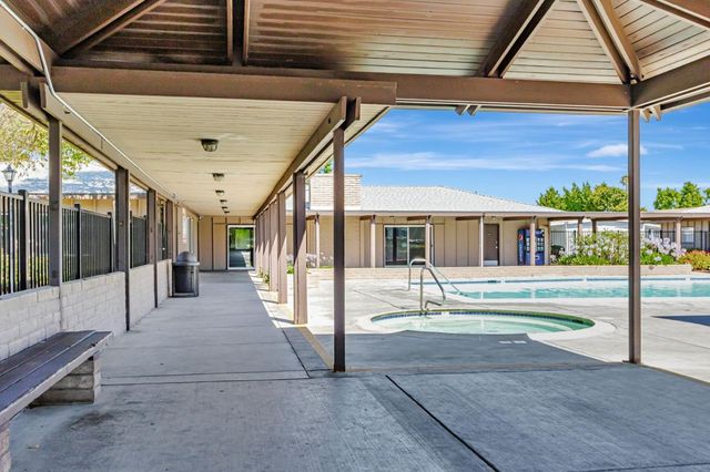 316 Los Encinos St 316, San Jose, CA 95134