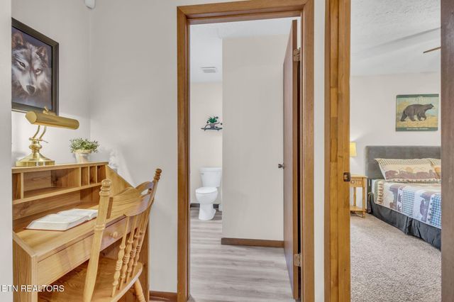 3042 Crestview Court, Sevierville, TN 37862