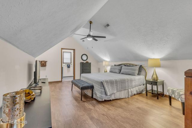 3042 Crestview Court, Sevierville, TN 37862