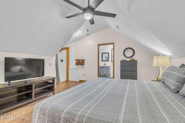 3042 Crestview Court, Sevierville, TN 37862