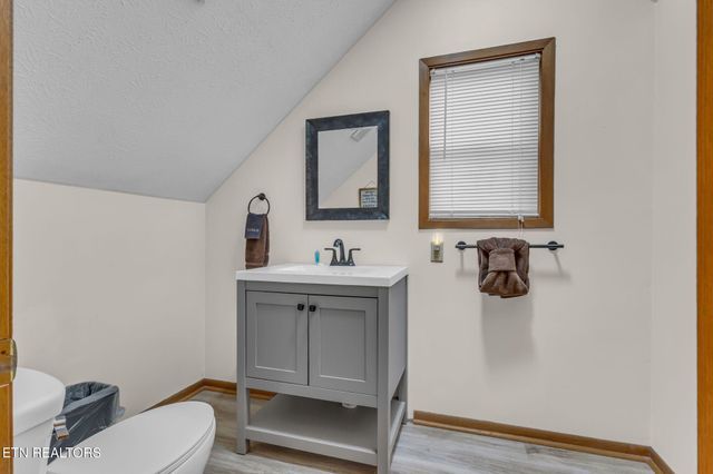 3042 Crestview Court, Sevierville, TN 37862