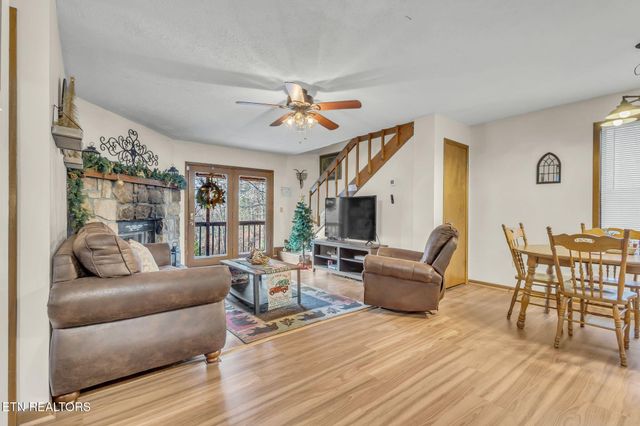 3042 Crestview Court, Sevierville, TN 37862