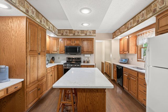 N7992 988th Street, River Falls, WI 54022