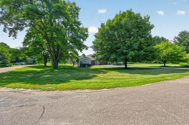 N7992 988th Street, River Falls, WI 54022