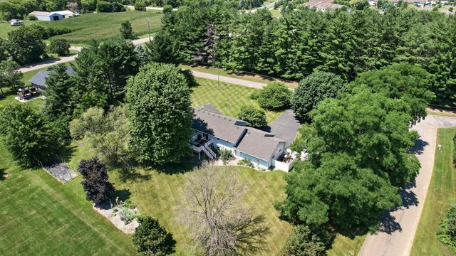 N7992 988th Street, River Falls, WI 54022