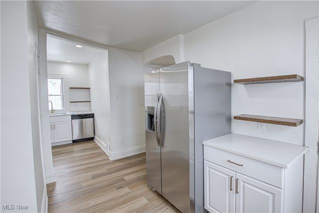 19901 Pawnee Avenue, Cleveland, OH 44119