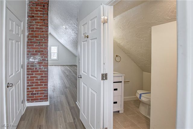 19901 Pawnee Avenue, Cleveland, OH 44119