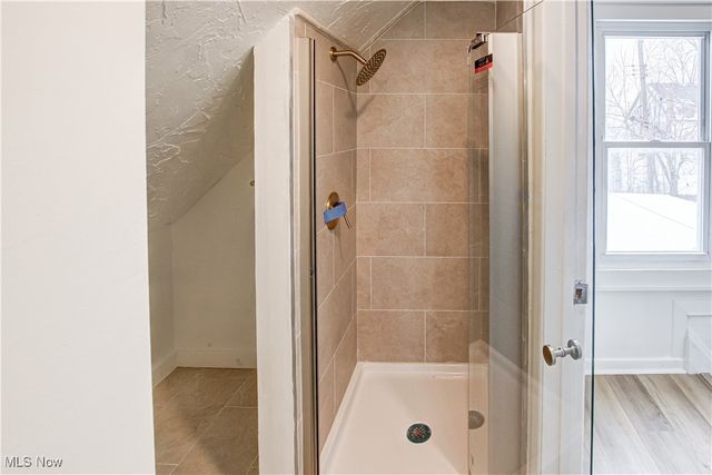 19901 Pawnee Avenue, Cleveland, OH 44119