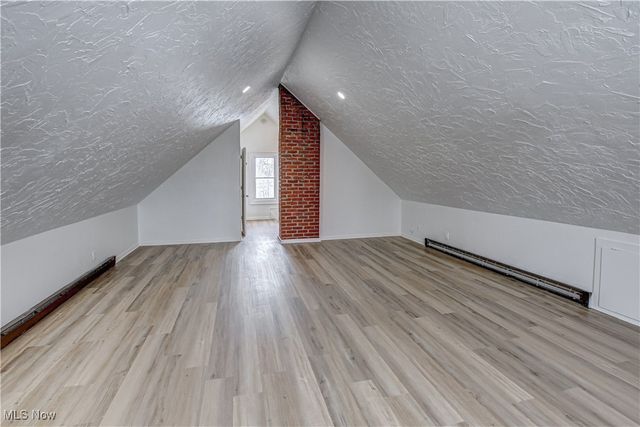 19901 Pawnee Avenue, Cleveland, OH 44119