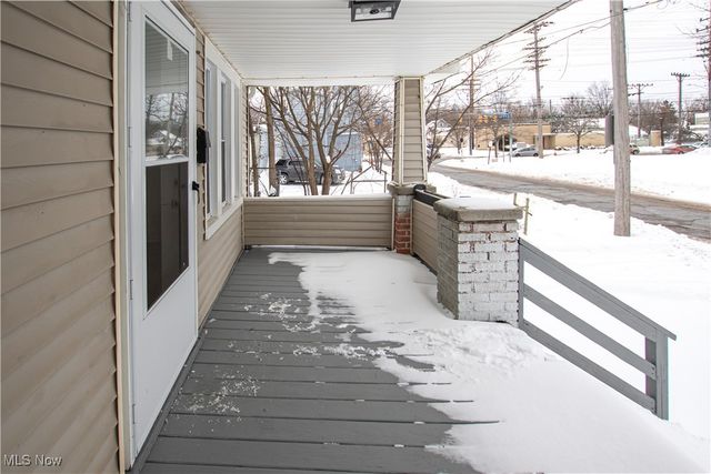 19901 Pawnee Avenue, Cleveland, OH 44119