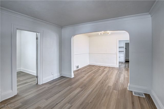 19901 Pawnee Avenue, Cleveland, OH 44119