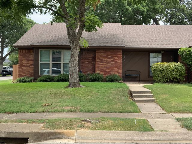 2316 Dalewood Lane, Bedford, TX 76022