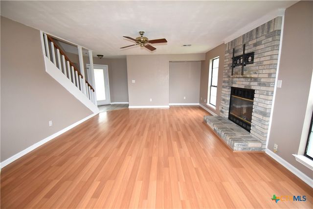 421 E Upshaw Avenue, Temple, TX 76501