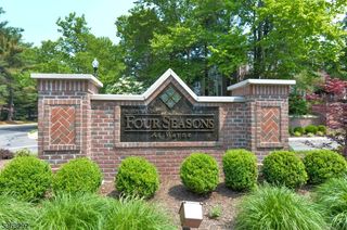103 Four Seasons Dr. Bldg 1 103, Wayne Twp., NJ 07470