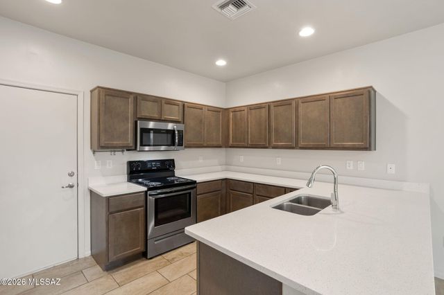 5733 E Vuelta De Nuestro Pueblo, Tucson, AZ 85756