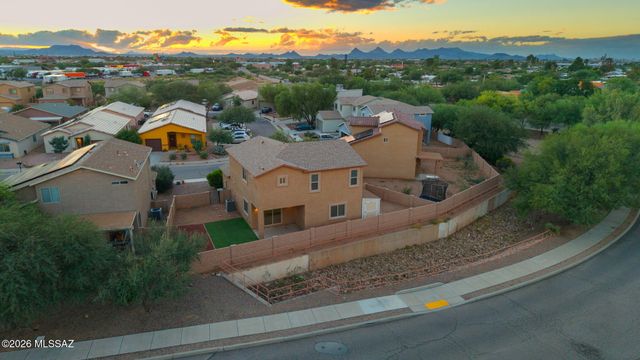 5733 E Vuelta De Nuestro Pueblo, Tucson, AZ 85756