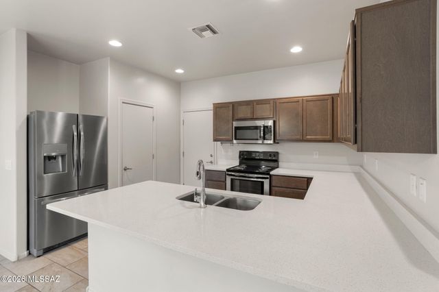 5733 E Vuelta De Nuestro Pueblo, Tucson, AZ 85756